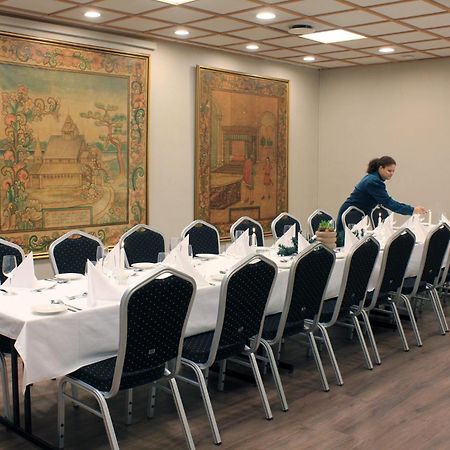 Henriks Hotell 시엔 외부 사진