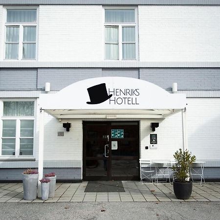 Henriks Hotell 시엔 외부 사진