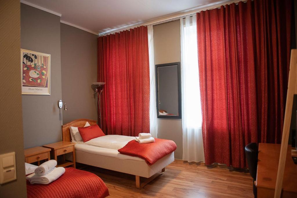 Henriks Hotell 시엔 외부 사진