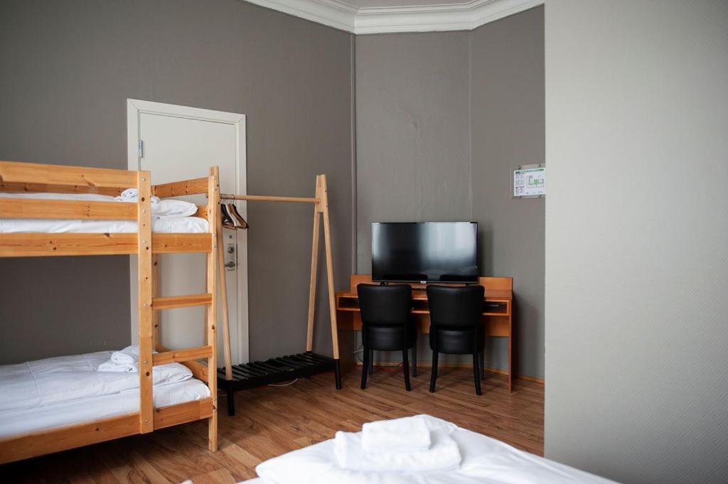 Henriks Hotell 시엔 외부 사진
