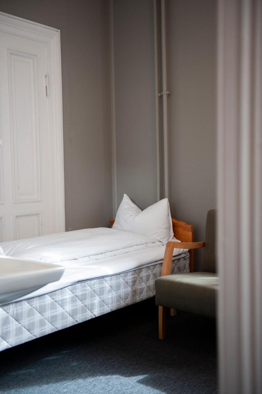 Henriks Hotell 시엔 객실 사진